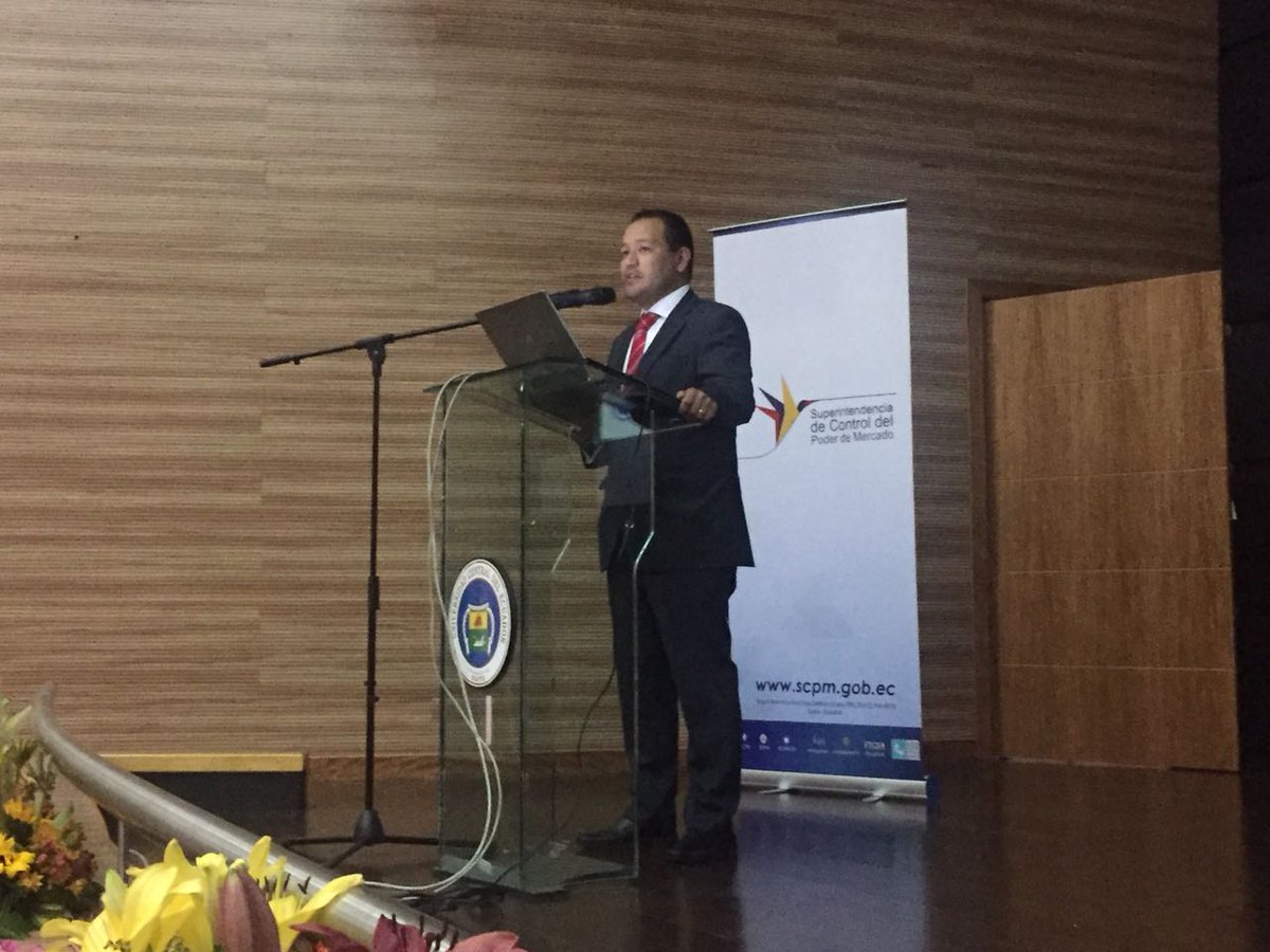 Carlos Chiriboga, gerente de Operaciones de Medicity y Farmacias
Económicas expone sobre los sistemas de franquicias en el sector farmacéutico.