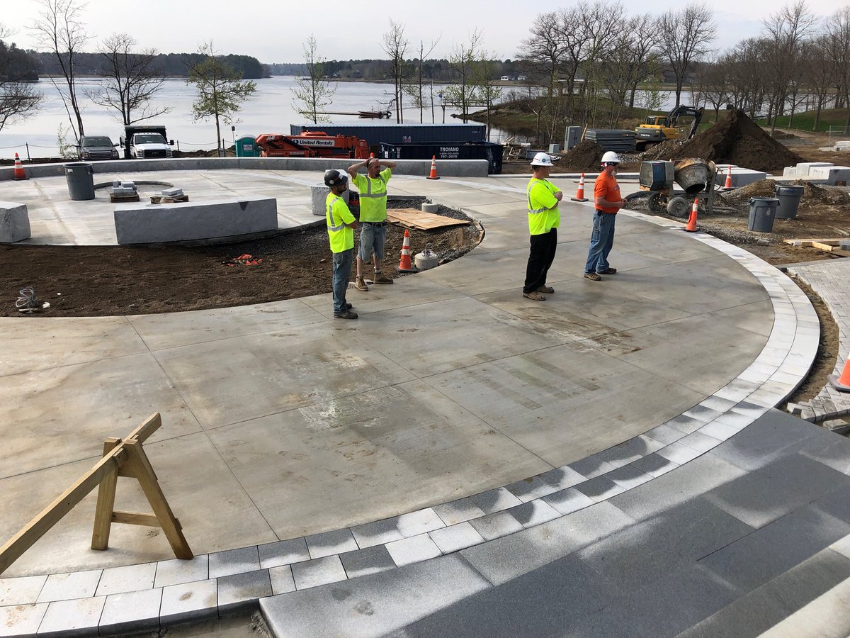 Coastal_Inc's tweet photo. Sometimes at the end of a day, reflection is well warranted. The craftsmen at Coastal sure get “around” #hardscape #granite #firstclasswork https://t.co/vB5VyFinqJ