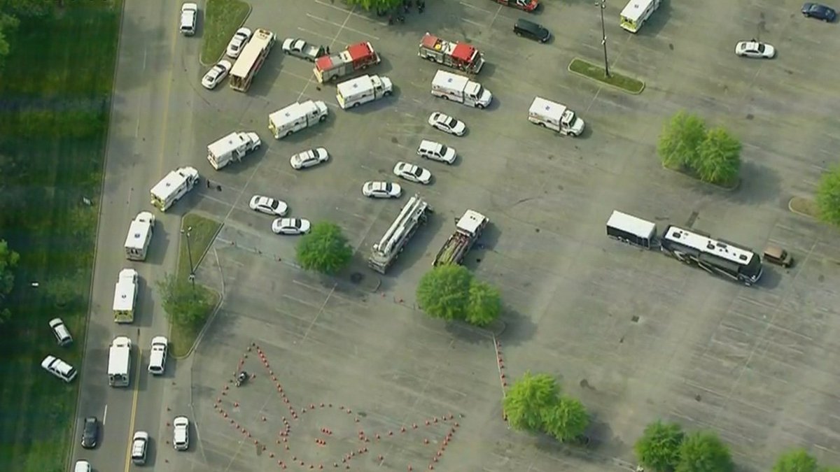 #UPDATE Police now say just 1 person shot inside Nashville mall, one person in custody bit.ly/2js3Ouc?utm_so… https://t.co/5CK8gPngaG