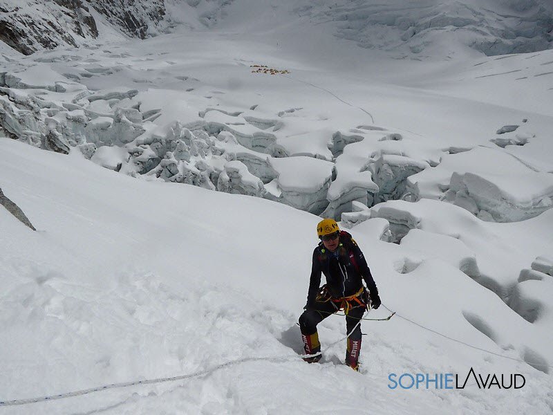 SophieLavaud's tweet photo. première nuit à presque 7000 m d’altitude, l'acclimatation continue. Il faut désormais patienter avant le prochain créneau météo pour grimper encore plus haut...
#Milletriseup #Baechli #Grivel #asporteyewear (Adidas) #tingerlaattoujoursavecmoi
#Kangchenjunga2018 #letsgosummit https://t.co/PSTLSzRUJH