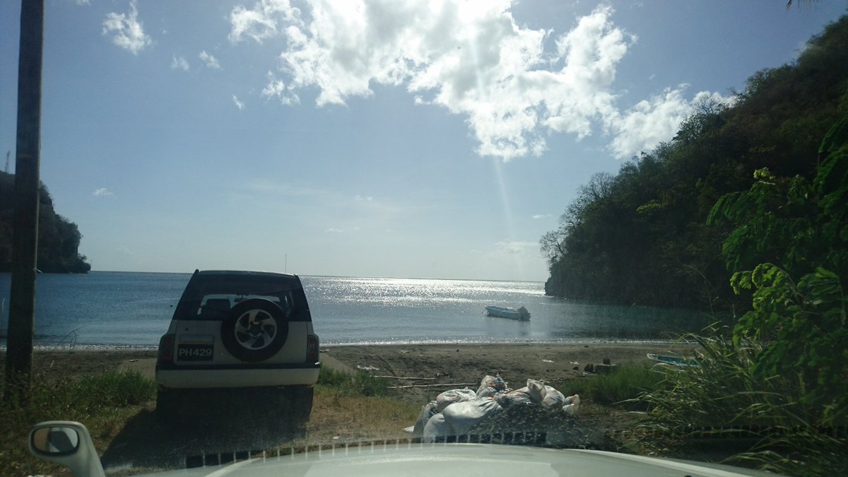 BDaviesGeo's tweet photo. Full on tourist hitting up the #VermontNatureTrail followed by #WallilabouBay where they filmed pirates of the Caribbean. Yet more talk of the #WindrushDebate and #LaSoufriere volcano with the friendly locals on the beach #StVincent #GeologistAbroad https://t.co/muCFLxVhKk