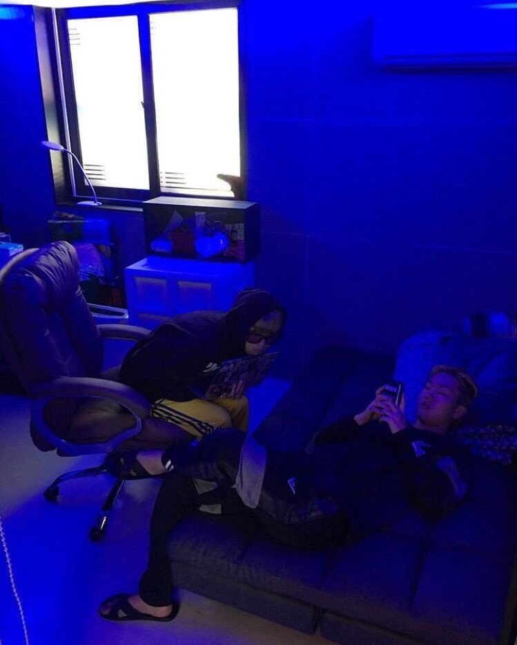 ryeokhwan's tweet photo. 48. Bully x Luda | #Bulluda
เราชอบค.สัมพันธ์ของคู่นี้มากๆเลย หลากหลายเรื่องที่อยากพูดแต่พูดเป็นคำพูดไม่ถูก ได้แต่ขอบคุณลดาเป็นพันครั้งที่ช่วยดูแลปยองมาตลอด อยู่ด้วยกับน้องนานๆนะคะพี่ซูริน https://t.co/l4MvIpXJ6R