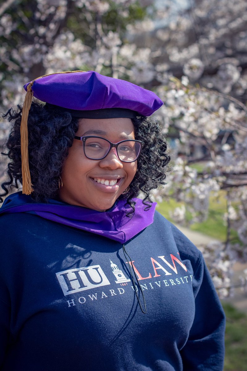 Mel_dBest's tweet photo. All my classes are DONE ✅ 
All my finals are DONE ✅ 
All my case files are DONE ✅ 
Y’all... I am DONE❗️✅✅✅
As of Today I am completely done with LAW SCHOOL 😁😁😁❗️
#RunMeMyJD #CatchMeNextWeek #May122018 #HUSL #HOWARD #HU #YouKnow https://t.co/wAcVxMlE3i