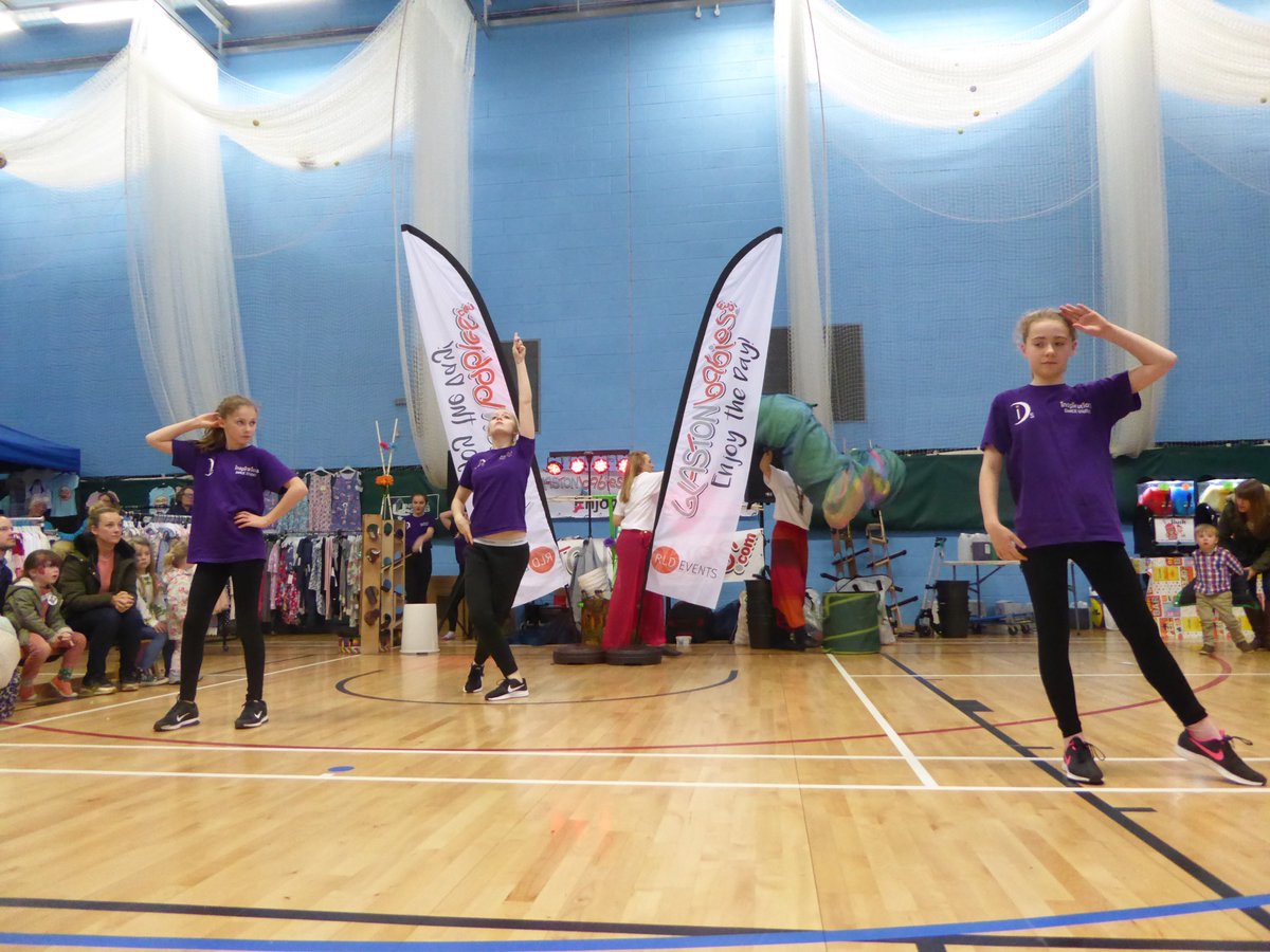 idancestudios's tweet photo. #welwyn #welwyngarden #hertford #hertfordshire #dance #danceschool #performance #family #funday #fare https://t.co/MzOX10NCq1