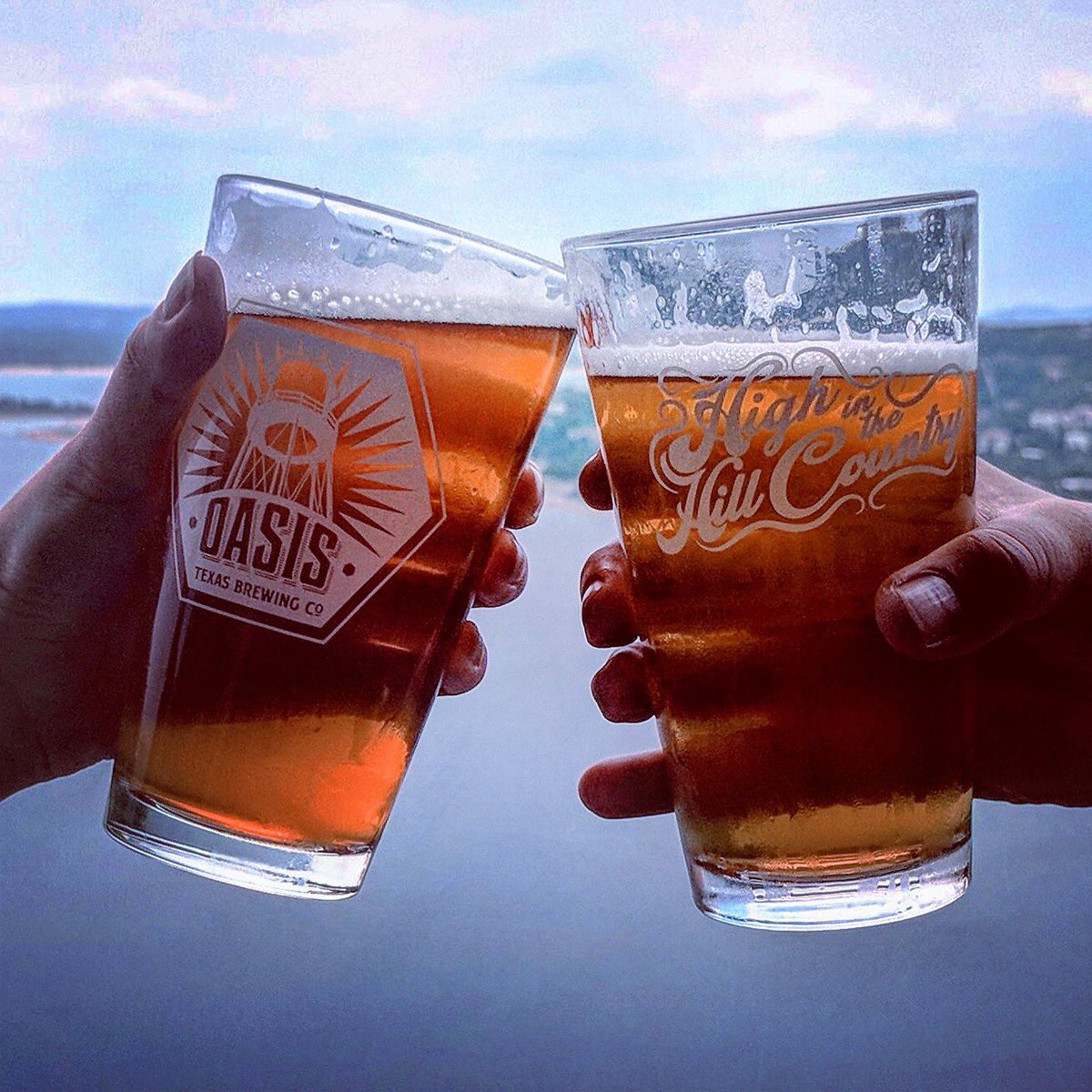 OasisTXBrewing's tweet photo. Join us tonight, at 7:45, for live streaming of the World Beer Cup. Come have a pint (or several) and come get beer geeky with us.🍻
#worldbeercup #keepaustindrinking #hops #austintx #craftbeer #laketravis #livestream #otxbc #craftmanshipmatters #prettiesttaproomintexas #pints https://t.co/YAl36wT6Sc