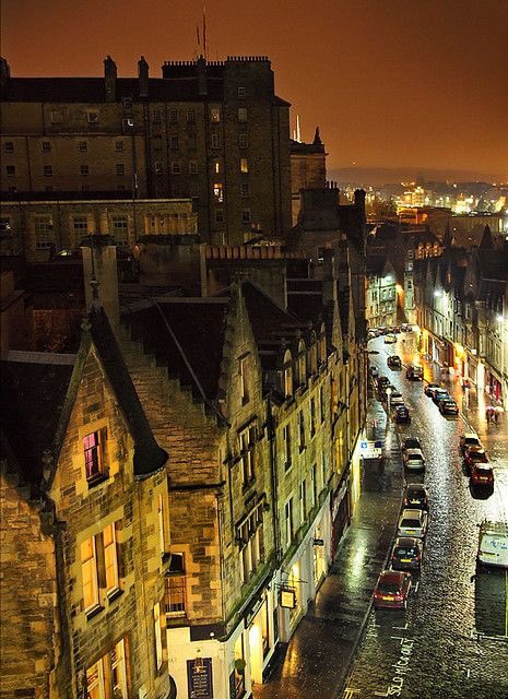 PicPublic's tweet photo. Good night 

Edinburgh https://t.co/khoCNg1mIY