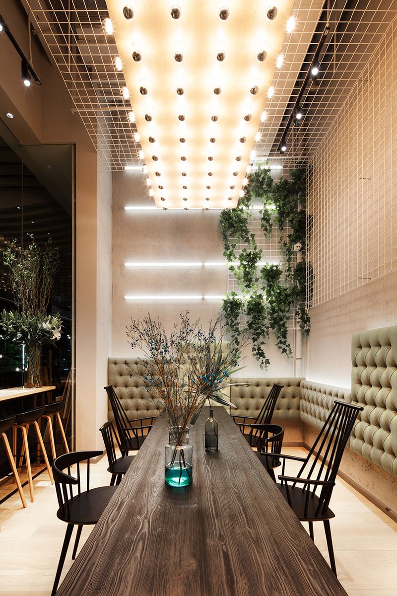 AN_archnow's tweet image. GAGA @ Wongtee Plaza Shenzhen
 reddot award 2017 winner
 The    design adopts a similar sense of style as previous GAGA café designs,   yet with  enhanced appearance and geometric boldness. 

 Architecture Now #ArchitectureNow #Architecture #Architect #Design #Interiors #Arts