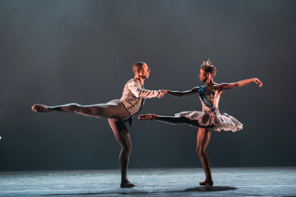 Next stop on our tour: #Nottingham! Come &amp; see #BBTheSuit &amp; #BBDream at the <a href="/NottmPlayhouse/">Nottingham Playhouse</a> on the 16th of May! nottinghamplayhouse.co.uk/whats-on/dance…

Photo: <a href="/Cirabesque/">Cira Robinson</a> &amp; #JoséAlves in A Dream Within A Midsummer Night's Dream choreographed by <a href="/PitaArthur/">Arthur Pita</a> 
Photography: #BillCooper