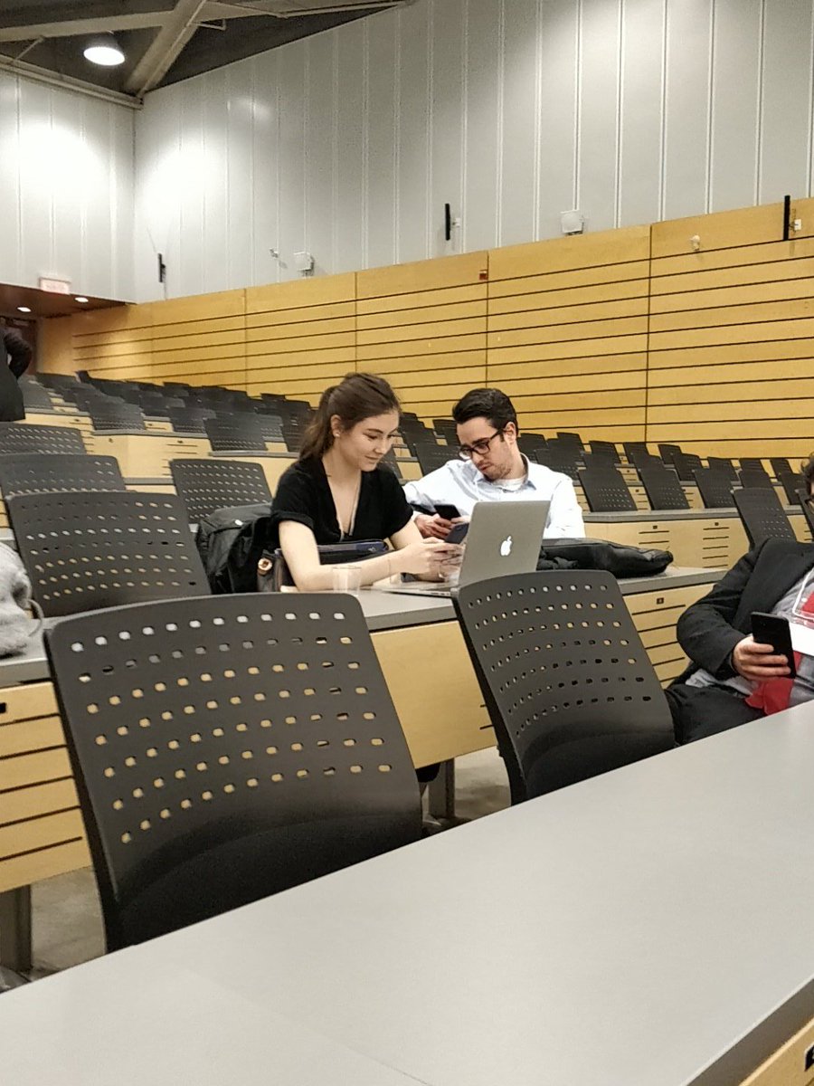 Danemark2018UE's tweet photo. @allemagne2018 prépare-t-elle son prochain complot avec les Illuminatis ? https://t.co/xrgfae6STH