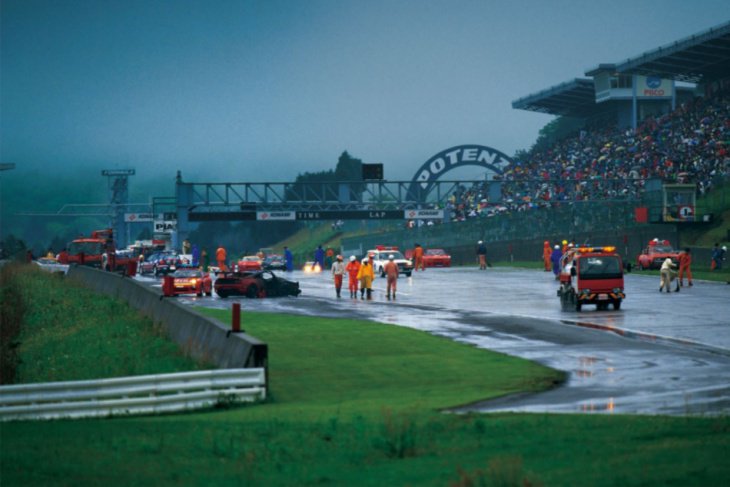 dailysportscar's tweet photo. 20 Years Later... Tetsuya Ota, Shinichi Yamaji &amp; The Fuji Disaster >>> https://t.co/IsRHC2vLww #supergt @supergtworld @SUPERGT_JP https://t.co/iLujLwWDqu