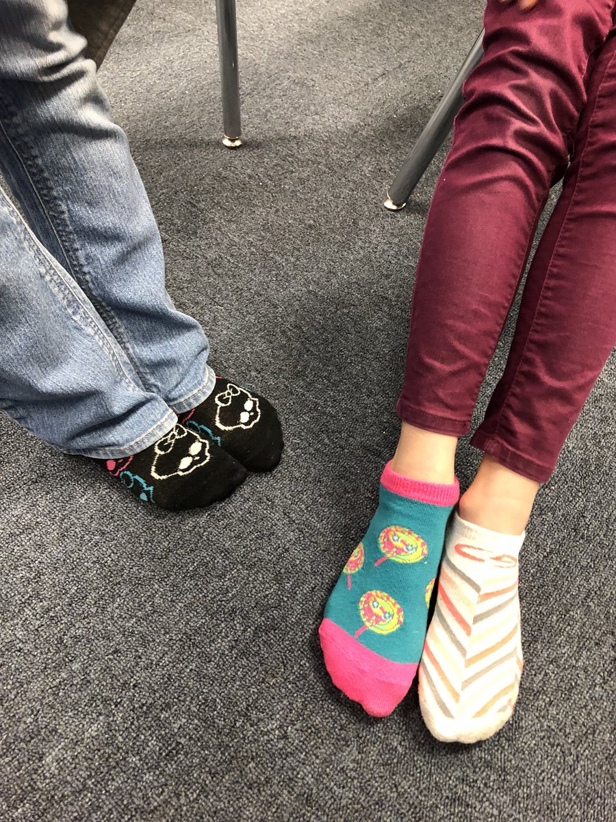 TeacherLTepe's tweet photo. Do YOU have stinky feet? #studentengagement #1MidwayScience #woodgatemagic @woodgatemisd https://t.co/ZbKD7ngTl3