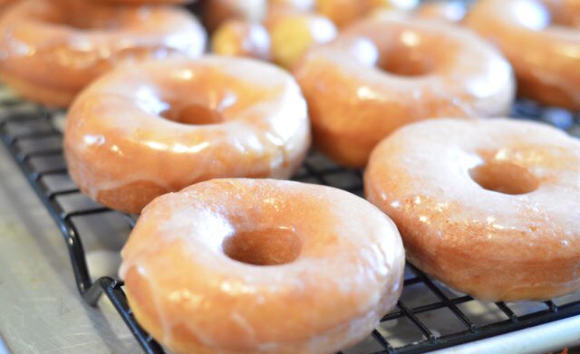 CastleHSKnights's tweet photo. Student Appreciation on Friday, May 4. We will have over 2000 donuts in the main hall before school.  Courtesy of Student Council. 
#CHSPositivity https://t.co/6AHCHrhpEj