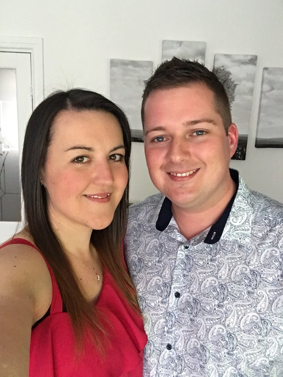 katie902012's tweet photo. Wedding selfies! Ignore the flabby arms 🤦🏽‍♀️🙈👎 haha #wedding #dressup https://t.co/B0jhy05gHv