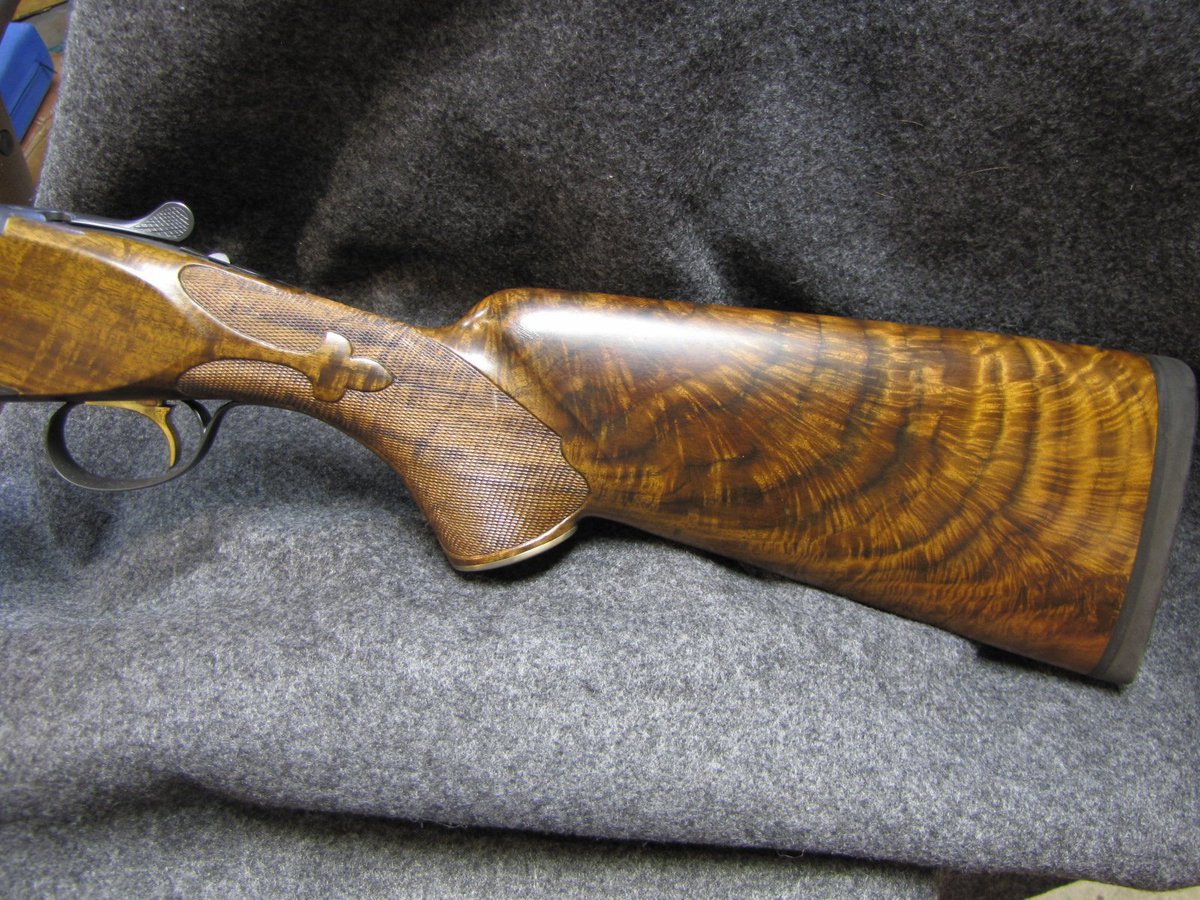 FirearmEngraver's tweet photo. Picture 4 in a series #Biesen #hunting #art #craftsmanship #shotguns https://t.co/Q4o1ySEqUR