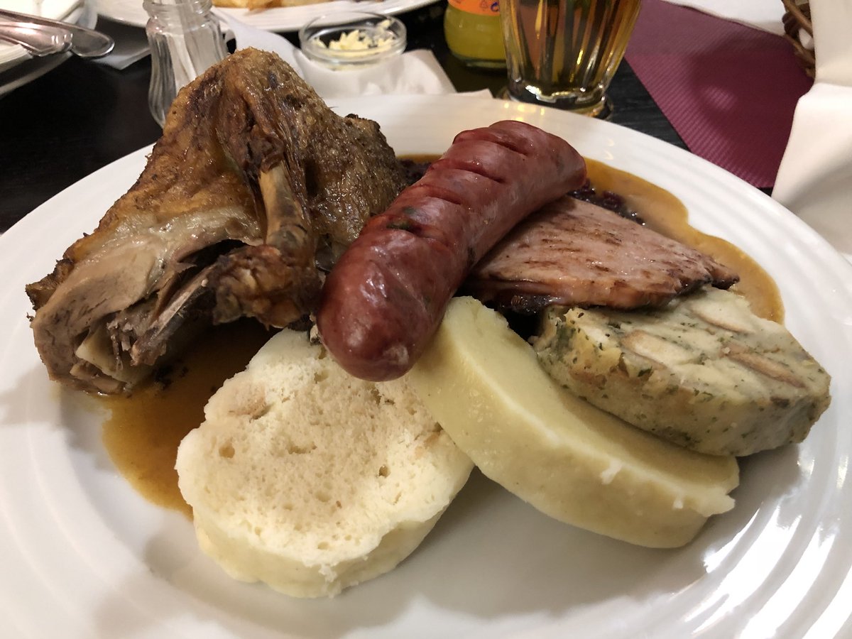 mcaballero's tweet photo. Cogiendo fuerzas para el domingo #roadToPraga https://t.co/tZLPATPedT