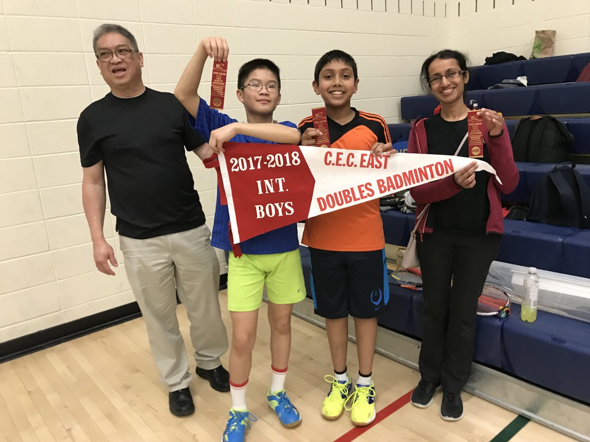 Randall_PS's tweet photo. @Randall_PS brought home the pennant for first place in Intermediate Boys Doubles Badminton, and third place in Mixed Doubles!  #YRDSB https://t.co/OEPiglNK0T