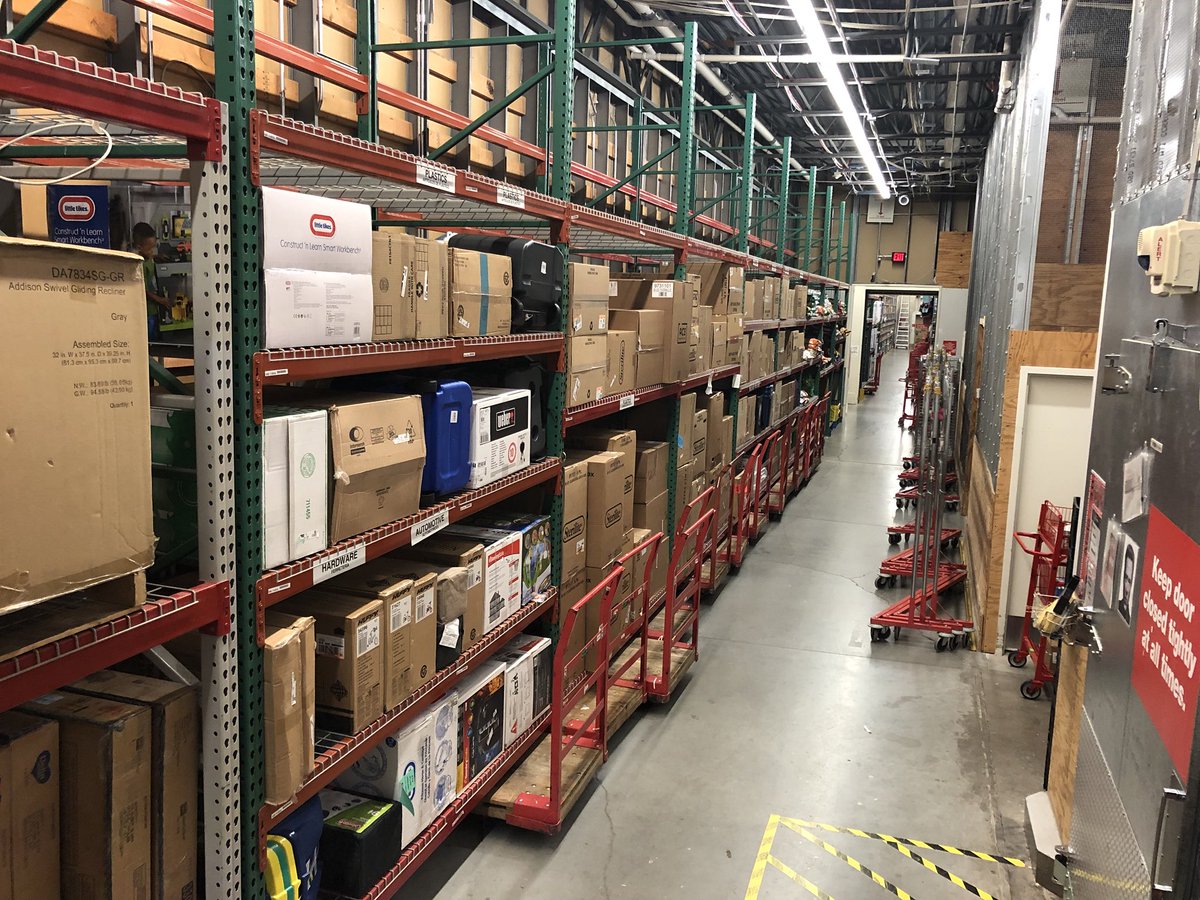 We’ve been spring cleaning at 1946! 34 open skid spots and counting! #fillthefloor #backroombootcamp @I_Tob26 <a href="/rickd0055/">Rick Dengelegi</a> @ContrucciJoe <a href="/kelsienoe/">Kelsie Noe</a>