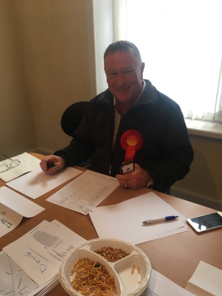 CllrRaja's tweet photo. Brilliant Response Today. Fingers Crossed for all the Labour candidates throughout the country. Thanks to all my Brothers, Uncles, Friends and fellow Councillors that came out to help. #BurnleyLabour #LabourDay2018 #LabourDoorstep @CllrLubna @LianPate @local_labour @BPYouth4Lab https://t.co/pPDW8P1oed