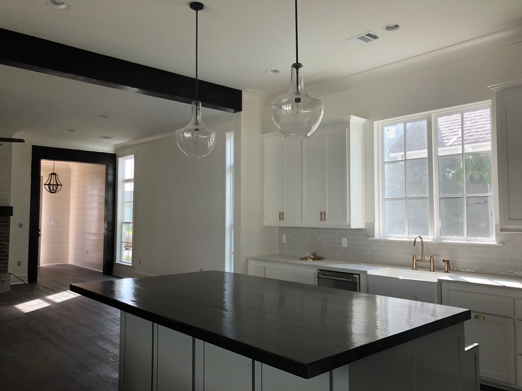 oldemillwood's tweet photo. Checking on installation progress for this #paradeofhomes project we're working on with @RMB_Buildersllc. We love how our #doorheaders and #posts turned out in this #gorgeous project! See it for yourself starting next Sat., May 12, at 1pm! @_CRBA_ https://t.co/KqGObYdPNI