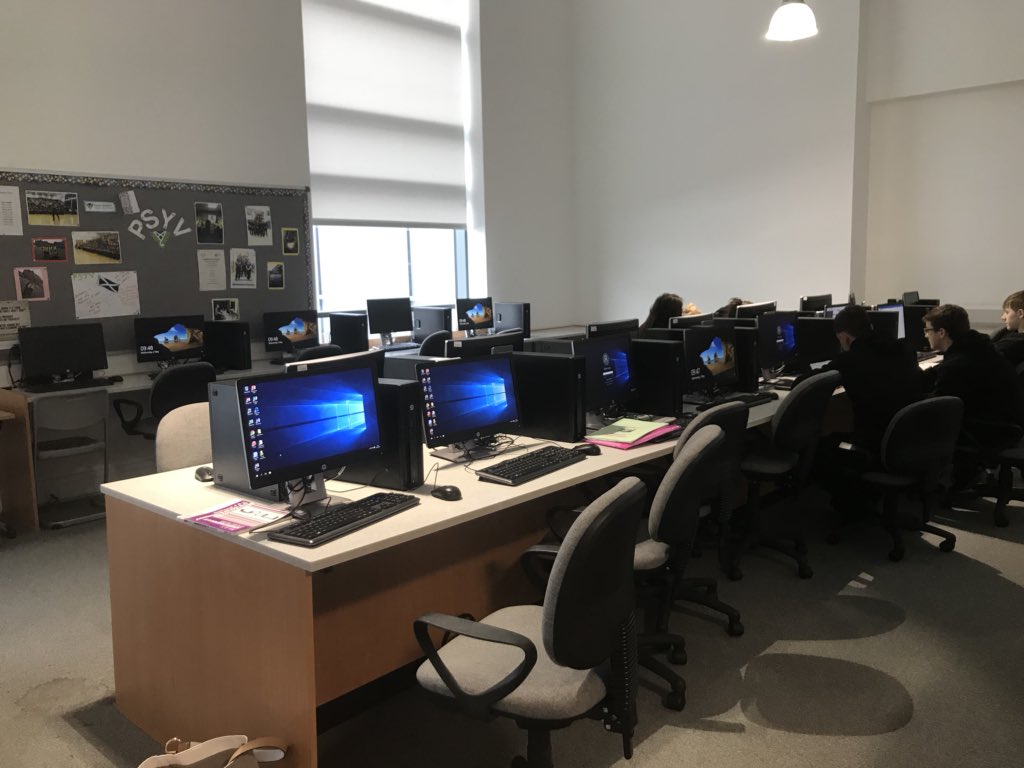 LevenmouthAc's tweet photo. Our state of the art library has a new bespoke website. Visit https://t.co/IASDNPuo4v - select Learning and Teaching tab and chose Library. Info about our 6,000 title interactive learning area #LevAcLIB #levAcLTRY https://t.co/waMTehlE1f