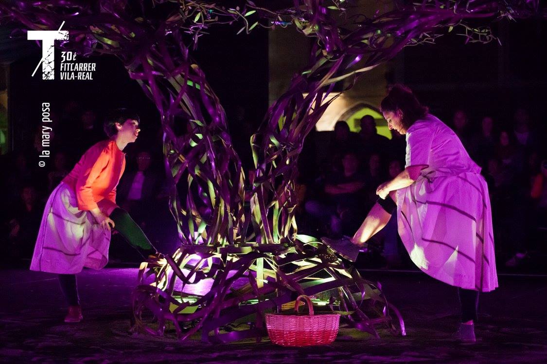 A hores d'arrancar #FitCarrer, la senya de <a href="/culturavilareal/">Cultura Vila-real</a> més important, coneixem que <a href="/visitantsteatre/">VISITANTS</a> és finalista als <a href="/PremiosMax/">Premios Max</a> per #OLEA al millor espectacle de carrer i la millor il•luminació 

Enhorabona i gràcies per fer teatre de qualitat, mediterrani i de carrer🔝