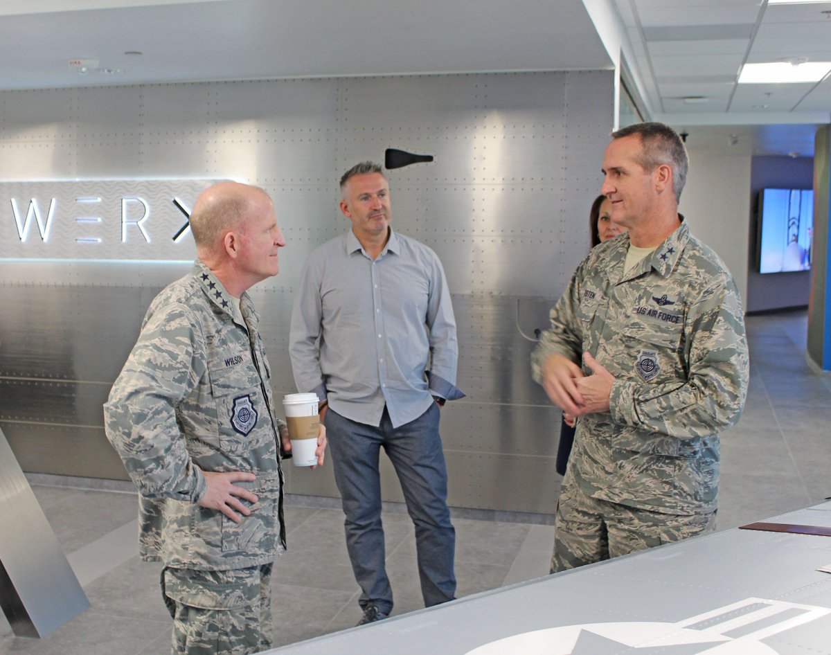 AFWERX's tweet photo. Our innovative leaders like the #VCAF are what make initiatives like AFWERX possible. Thank you for your visit today and advocacy for what we do Gen Wilson #USAF #startup #tech #innovation https://t.co/RhM21HlqdW