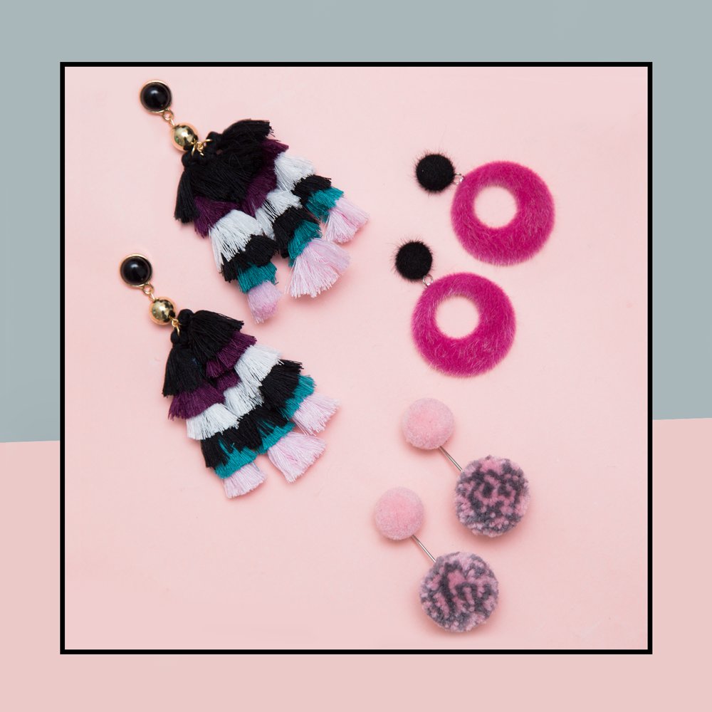 hannaoriginal's tweet photo. Winter essentials ❄️ Nuevos aros ya en tiendas #FW18 #InviernoHanna https://t.co/brsxA1kaLr