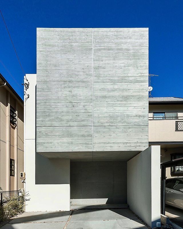 arstudioKATAOKA's tweet photo. ⿻ ig 2013
.
Photo @アーキフォトKATO
.
#architecture
#architect
#exterior
#interior
#設計事務所 
#コートハウス 
#デザイン住宅 
#シンプルモダン 
#アーキスタジオ
#名古屋の設計事務所 
#インテリアデザイン https://t.co/4Nwm6WLv4r