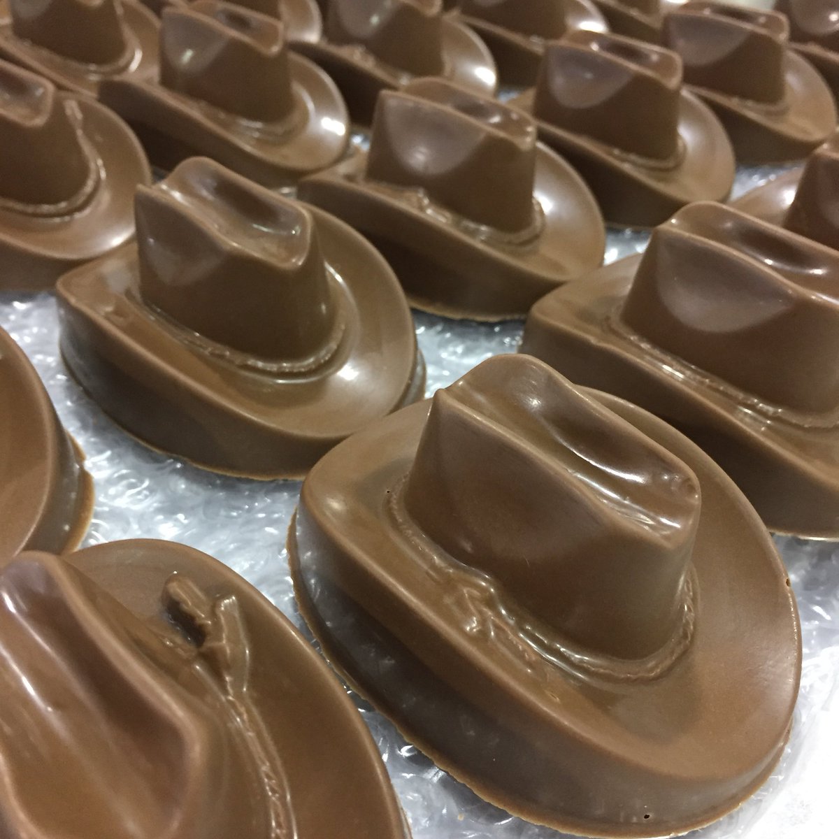 Preppin’ these lil’ fellers for the Greatest Outdoor Show on Earth. You know the one... 🤠 Now taking orders: 1-800-661-8367
#calgarystampede