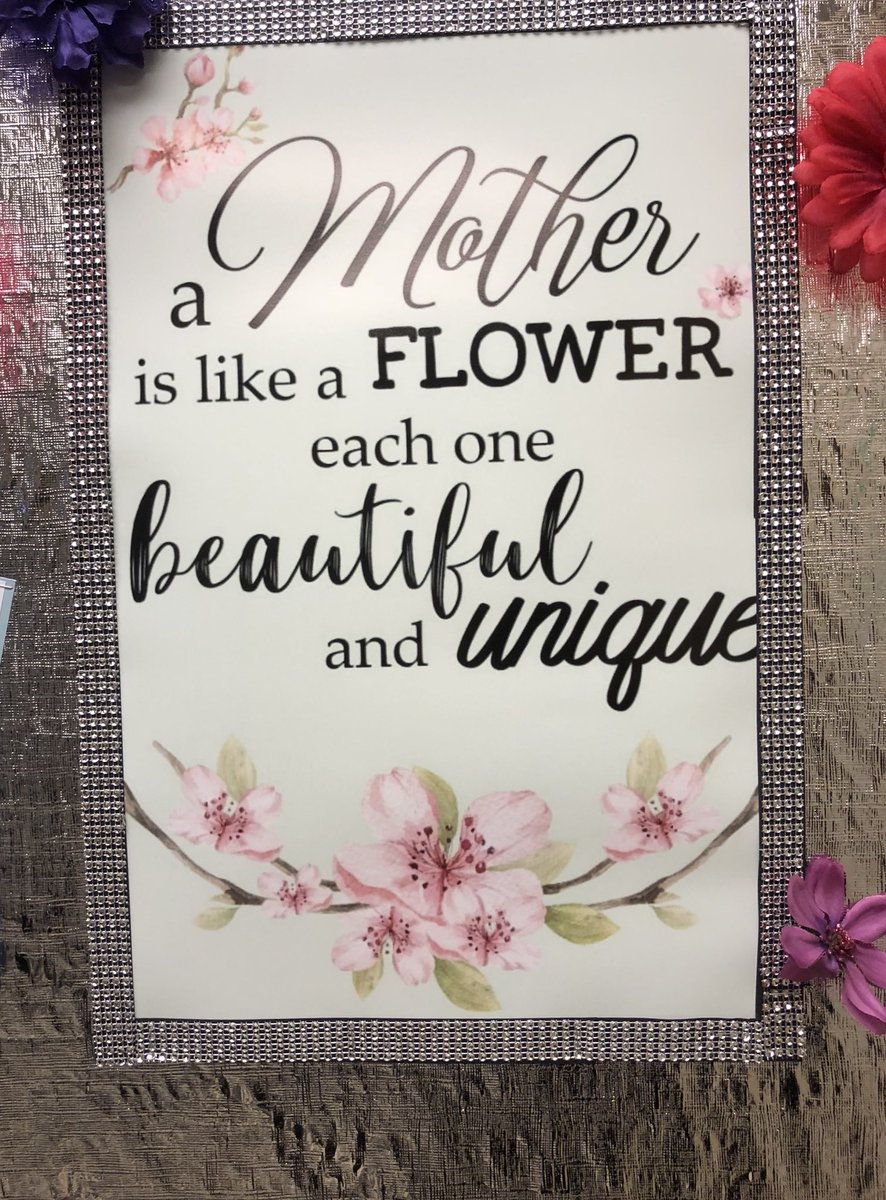 ✨I’m so appreciative of this amazing, creative Mother’s Day board, done by our very own Slot Super Heather W. As my very first Mother’s Day is approaching, I extend a special early Happy Mother’s Day to all the moms everywhere! ✨🤗💗