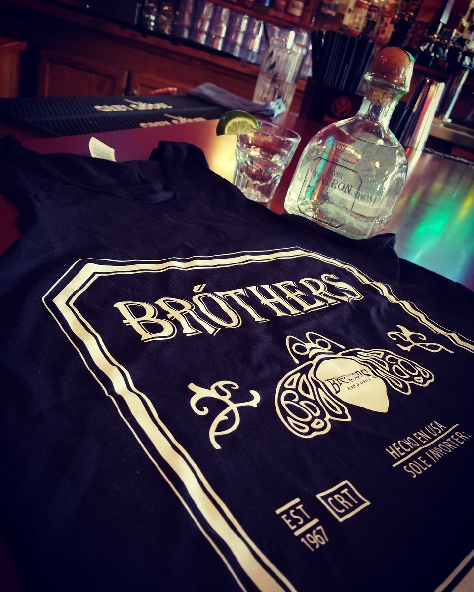 BrosEauClaire's tweet photo. You know it's warm in Wisconsin when Bros gets rid of the sleeves #may #tequila #patron #shots #brotanks #tshirtthursday #getreadyfortheweekend #cincodemayo #perfectattire https://t.co/iDBSVKPcP5