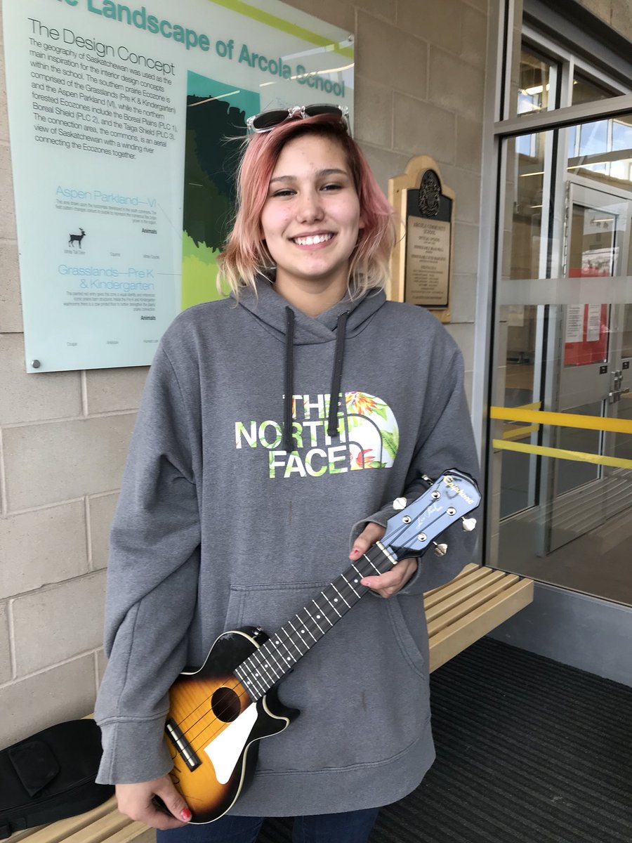 Arcola78b's tweet photo. One of Arcola’s very own got the opportunity to sing on stage today with Robb Nash...and received an autographed ukelele! Fantastic performance, Chloe and Robb! @ArcolaDragons @gtwelburn @RobbNashLOA https://t.co/fVrSJbB5U7
