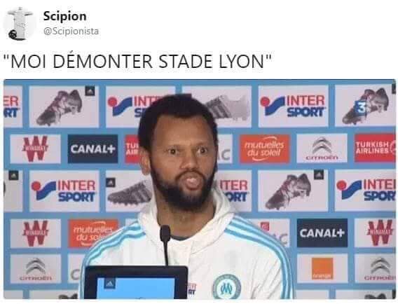 Mehdyb13's tweet photo. @JM_Aulas on a retrouvé de la main d’oeuvre pour refaire la déco du stade #OMATM https://t.co/n9HeaChjg6