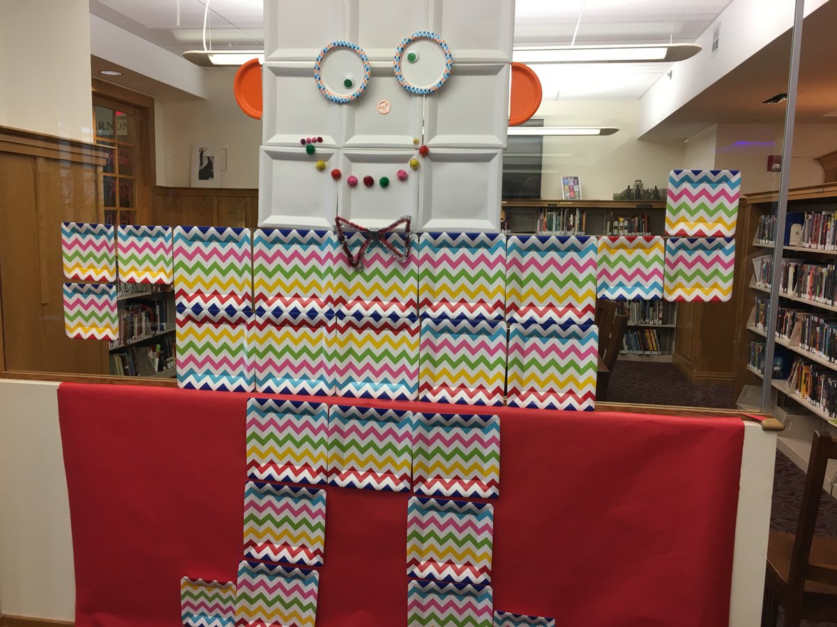 FessyiLab's tweet photo. Lots of robot fun and some great books to choose from at the @FessyLibrary Robot Bookfair! Stop by tomorrow (Grandparents' Day) for your final chance to check out the robot action and choose from the great selection of books. 📚🤖 #bookfair #robotslovereading #READ https://t.co/dO4Q0fA32e