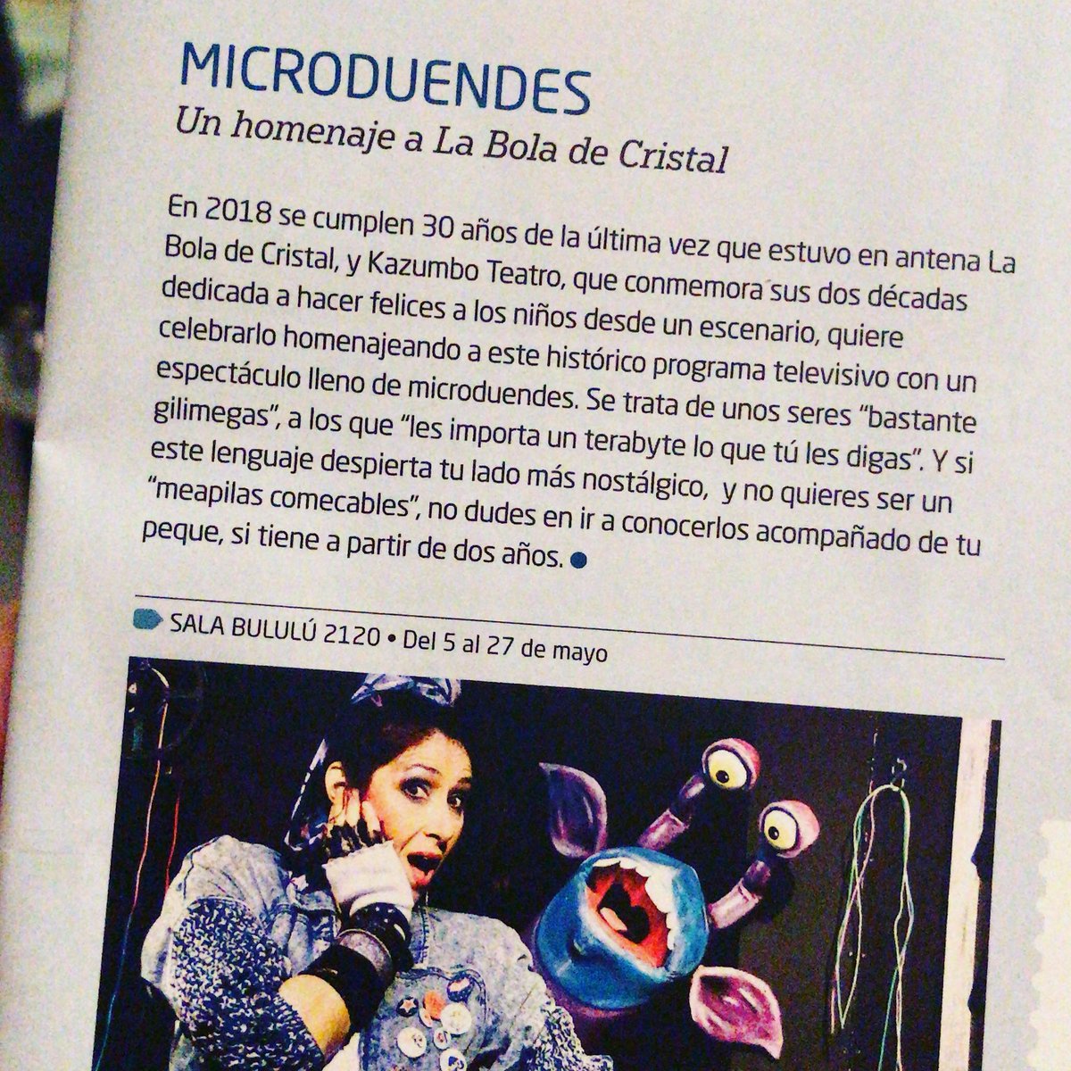 Siempre pensé que el papel era lo más apropiado para #Microduendes... Salimos en #Prográmate. No me seas comecables, pilla el walkman y vente al teatro 😜📺🎭🎬 No te pierdas nuestro homenaje a #LaBoladeCristal 🔮 ¡Os esperamos en <a href="/Bululu2120/">Bululu2120</a>! #teatro #madrid #teatromadrid