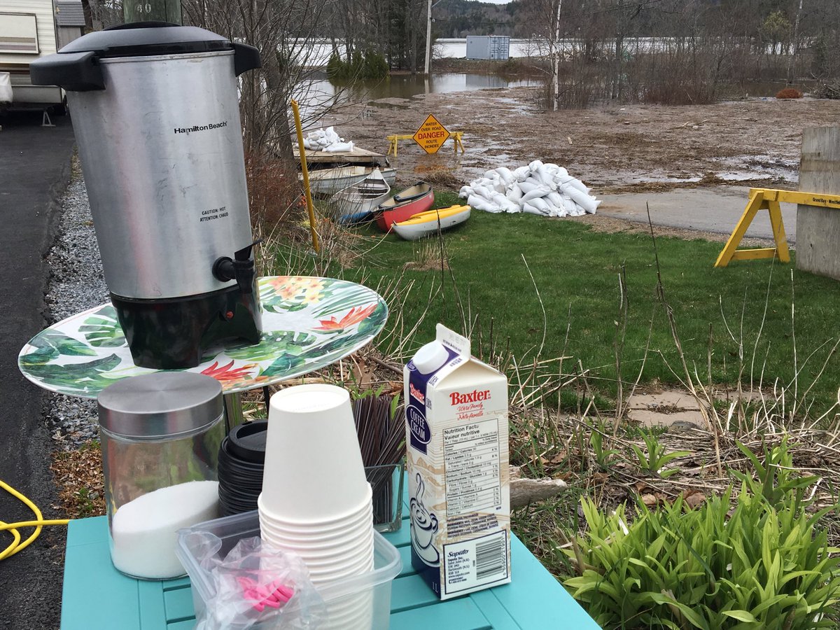 Roadside coffee stand set up for people affected by flooding and those who are helping them. #GrandBayWestfield #Flood2018 @CTVAtlantic @CTV_Liveat5