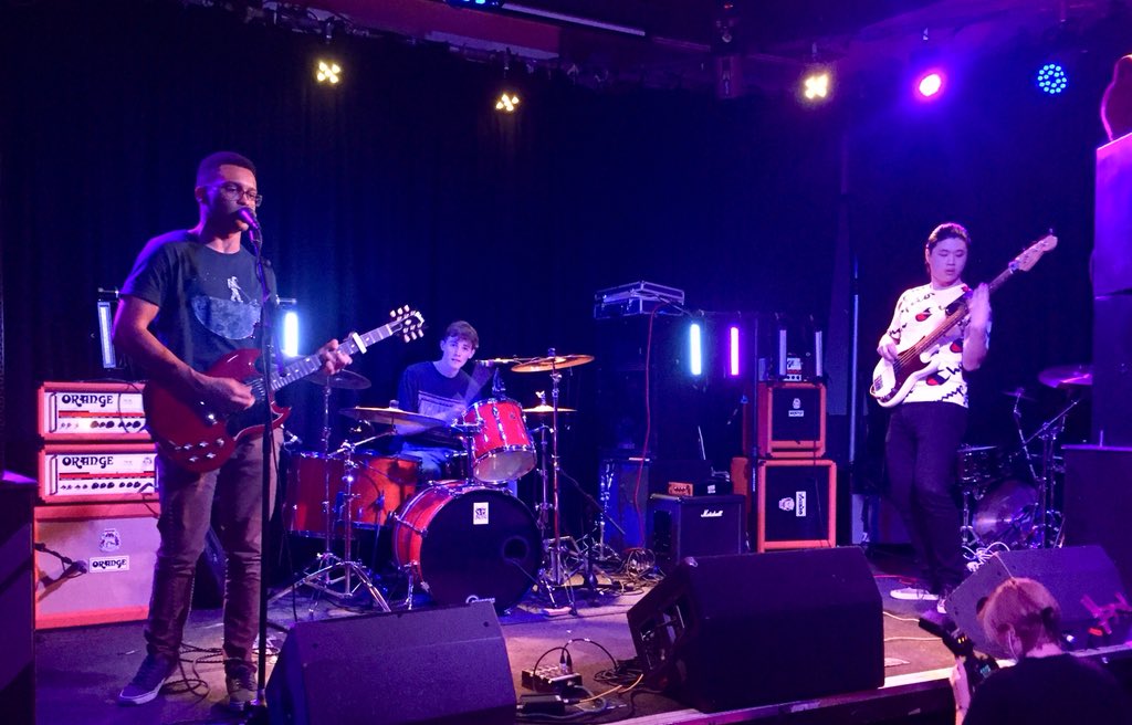 So if you were busy saving a fiver tonight, you missed out on 4 great young bands in <a href="/blcband/">Brightlight City</a> <a href="/ithelionuk/">I, The Lion</a> <a href="/DarylVorderman/">Daryl Vorderman</a> &amp; #BearShoe as they each did their thing. Shout out to <a href="/rose_coloured/">rosecoloured records</a> for putting this show together - it was a goodun! #LiveMusic #SupportSmallVenues 🎶🤘😃