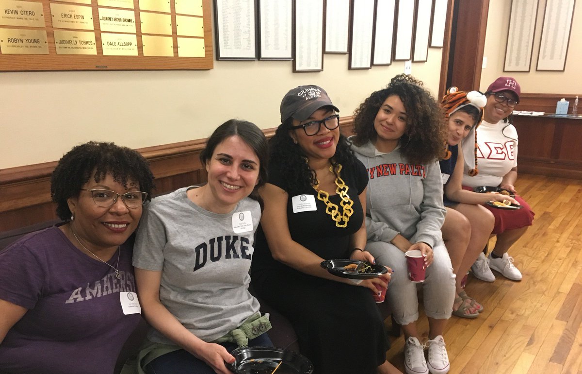 Prep_for_Prep's tweet photo. #PrepSigningDay Congratulations to the HS Class of 2018 from all of us at Prep! #collegesigningday https://t.co/rJbuVRBlDX
