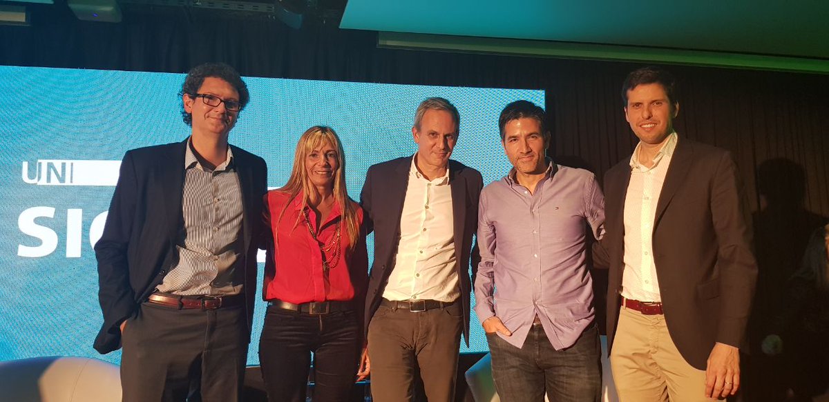 gugamayer's tweet photo. Estamos convencidos de que emprender es el camino para el desarrollo del trabajo del futuro y un motor clave para nuestro crecimiento. Aprender a emprender es uno de los grandes desafíos que debatimos en #Emprende21. #SePuede https://t.co/CZq366lf9u