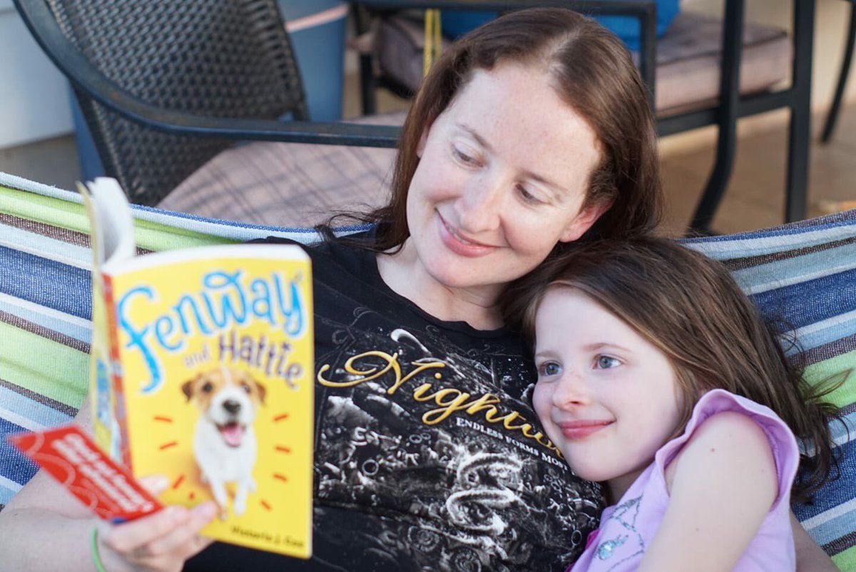 What a precious <a href="/1school1book/">One School, One Book</a> photo! Love all the pictures of our families reading together! <a href="/victoriajcoe/">Victoria J Coe</a> #BASDPride