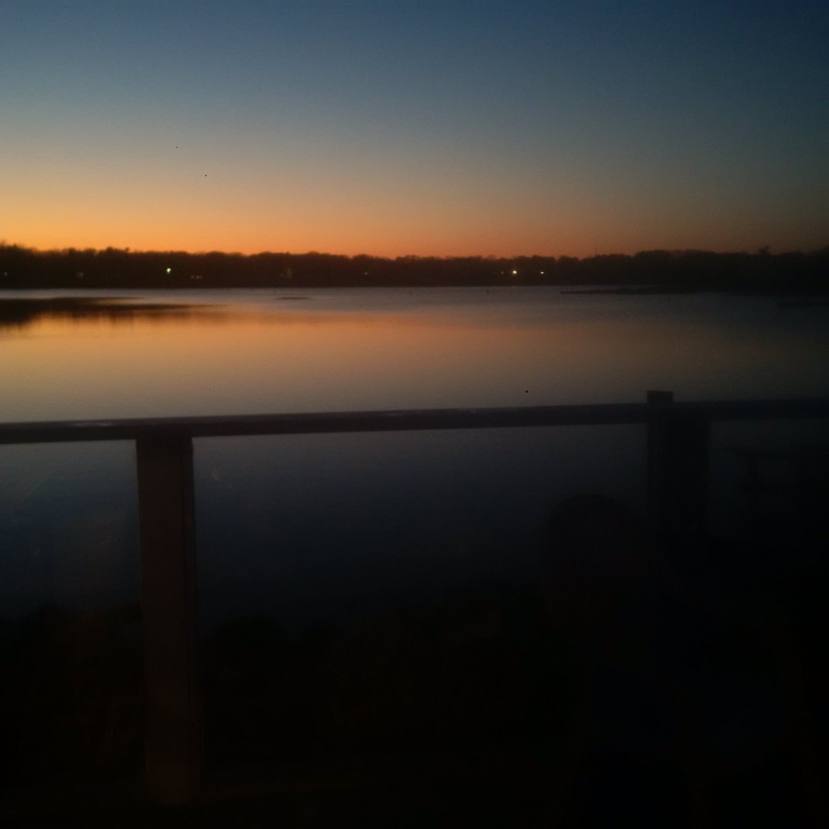 CapeCodBars's tweet photo. Started my bucket list of #Capecodbars and made my 1st trip ever to Sundancers in Dennis. Very Casual with a lovely view. I think it was quite tame in April, in August it is probably a very, very different vibe! https://t.co/DeaIpzifRL