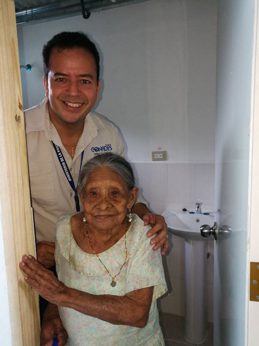 Parte de lo que fueron hoy las entregas de Unidades Sanitarias en los corregimientos de Penonomé y Llano Norte #SanidadBásica #CocleAvanza #CumpliendoConLaGente #CeroLetrinas #Conades