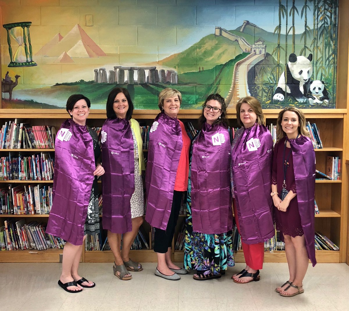pamela_estesMES's tweet photo. Look whoβs rockinβ the MIE capes! Congratulations to the newest Microsoft Innovative Educators (MIE) Graduates! @CarmelColts #CCSDfam #CCSDblended https://t.co/kOTSVyQfUG