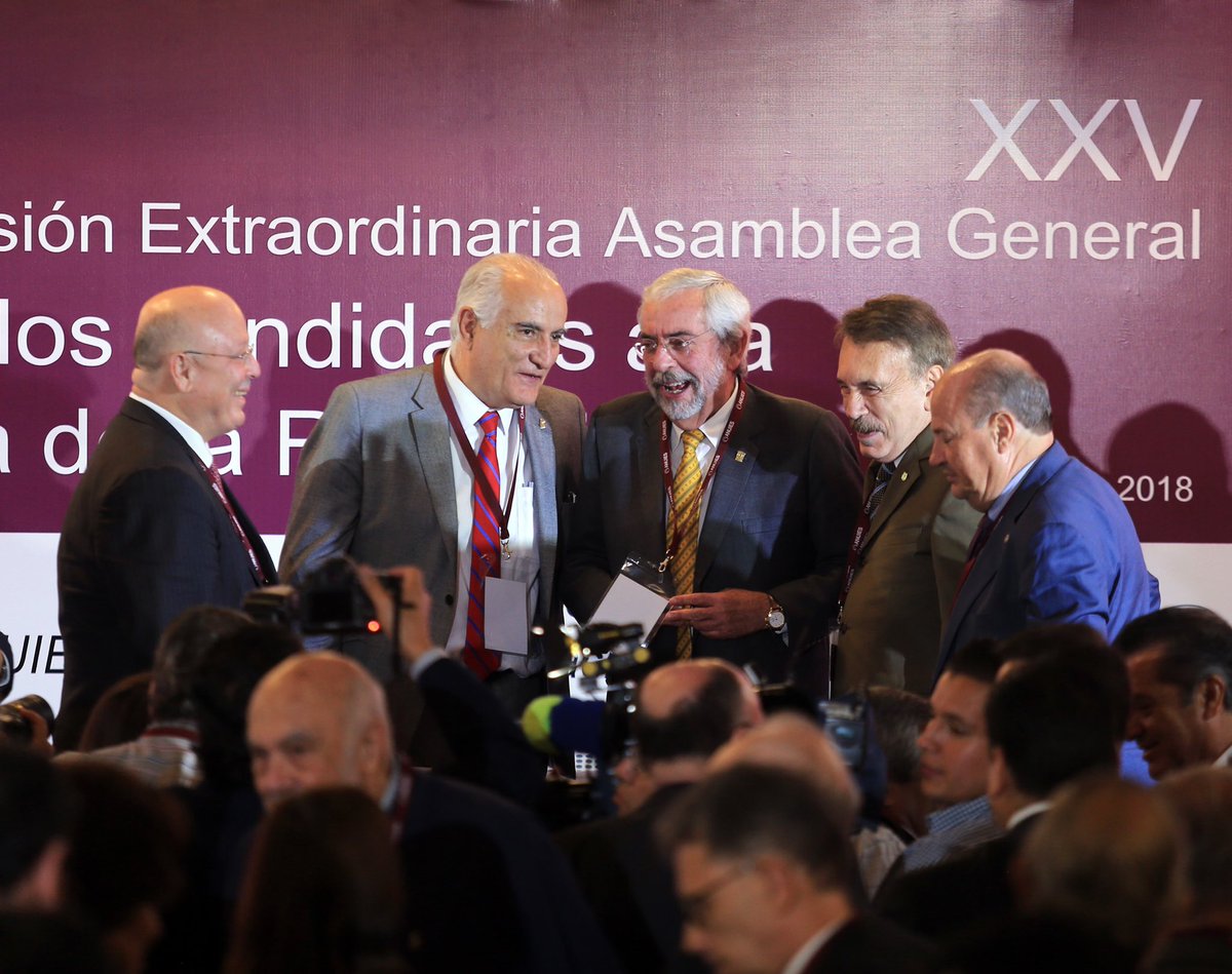 lauammx's tweet photo. #LaUAMenVivo
El doctor Eduardo Peñalosa Castro, rector general de la UAM, acudió a la XXV Sesión Extraordinaria de la Asamblea General ANUIES. Encuentro con los candidatos a la presidencia de la República. #LaUAMporMéxico https://t.co/MMvefoWwxN