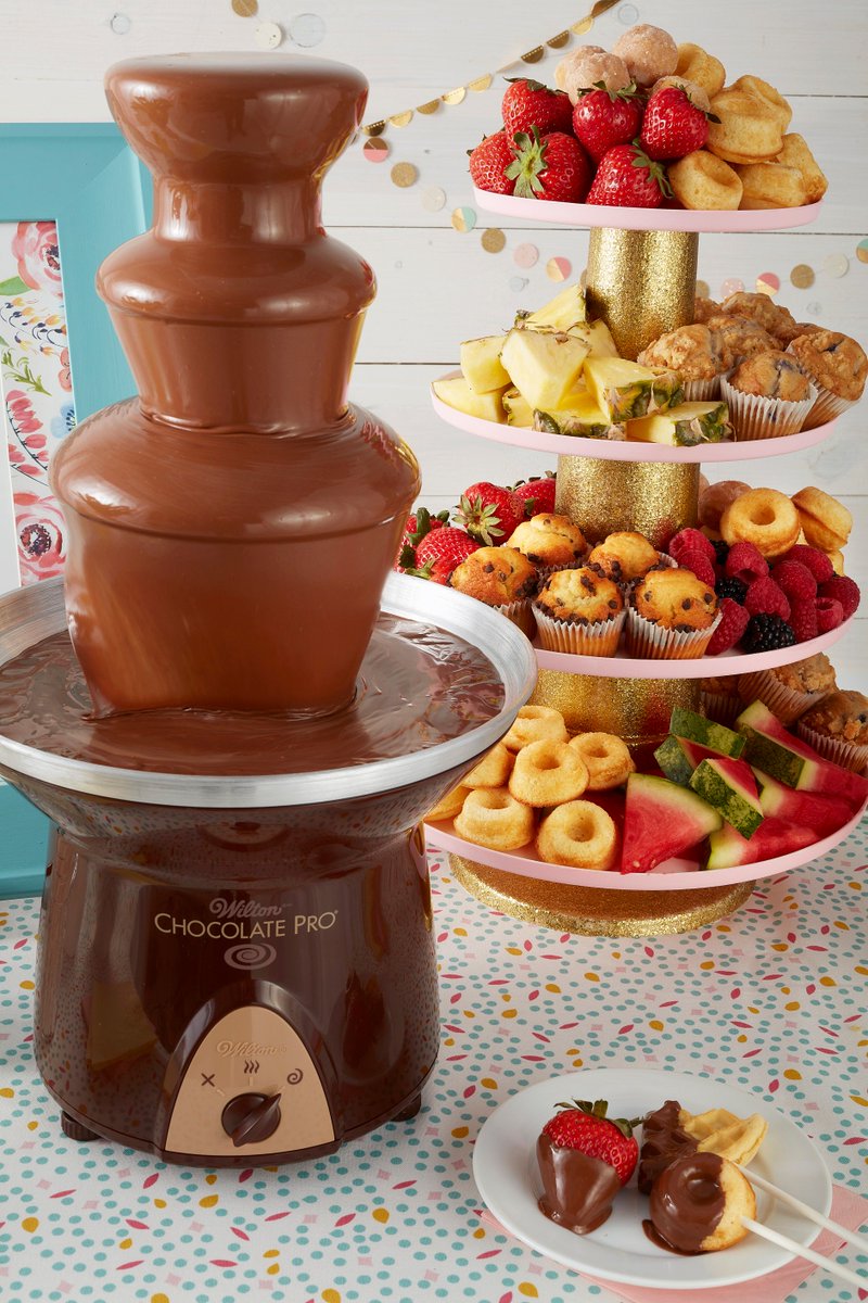ModPodge_Glossy's tweet photo. Want to win a @wiltonbrands  Chocolate fountain, @JoAnn_Stores gift card and Plaid products? Go to our Instagram to find out more! https://t.co/JRx01K4Igd https://t.co/SGhRBg5WTE