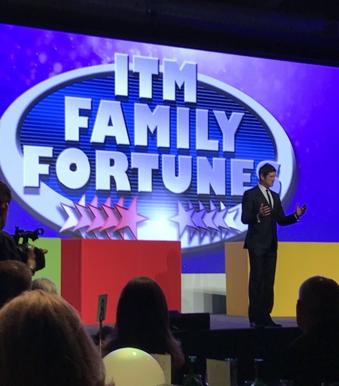 ITMtweets's tweet photo. Well done to our very generous members for all their support in helping raise money for @TeenageCancer and Vernon Kay for being a wonderful host! #ITMtweets #ITMconference https://t.co/F1UXd7Ltil