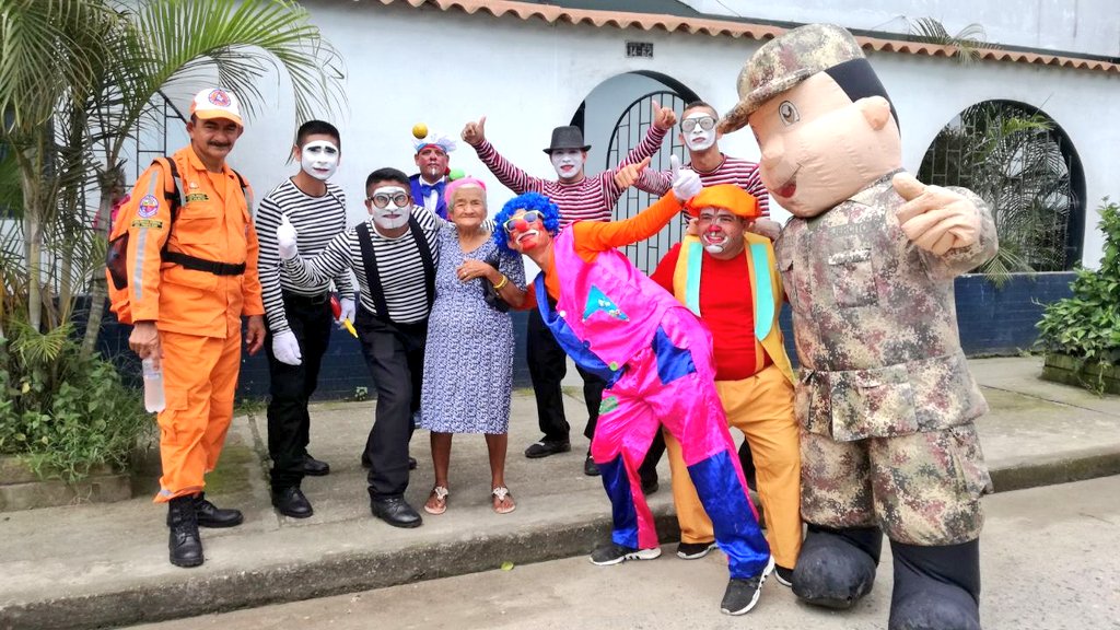 Ejercito_Div6's tweet photo. En la conmemoración del aniversario 106 del municipio de #PuertoAsís, nuestros #SoldadosHorus del #Baloc27 #Bicas27 #Batot20 y del #Baaid6 participaron en el desfile por las principales calles, compartiendo con la población civil estás fechas. #UnidosSomosInvencibles https://t.co/ddhm6P9UYd