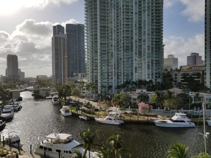 In Fort Lauderdale, FL &hearts;️It is absolutely gorgeous here! :) The crazy 8 hr flight from Portland was definitely<a href="/tag/beautiful"class="tags"><span>#beautiful</span></a><a href="/tag/florida"class="tags"><span>#florida</span></a><a href="/tag/ftlauderdale"class="tags"><span>#ftlauderdale</span></a><a href="/tag/thursdaythoughts"class="tags"><span>#thursdaythoughts</span></a>