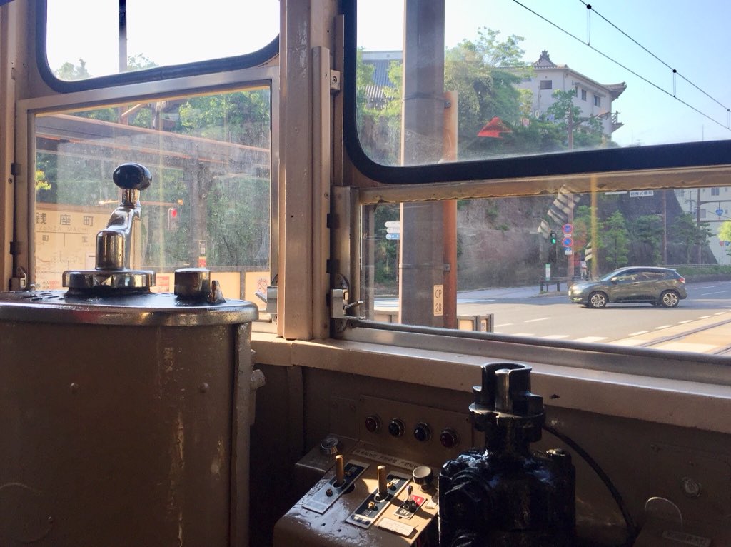 Shin Maiko Gateway 浦上車庫前を発車すると 左手に浦上車庫が見えるん 長崎電気軌道の車両基地なのん