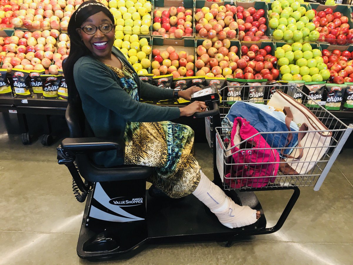 VonettaLogan's tweet photo. They see me rolling, they hatin...1st day outta sweatpants! Outta my way! #leggingintofun #notamotorcycle https://t.co/jAioH5yRPU